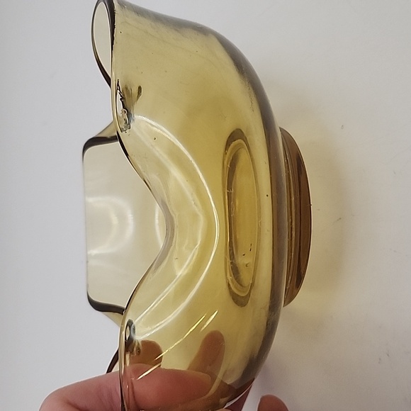 Vintage Anchor Hocking Amber Glass Folded Edge Bowl 5" X 2.5" - Picture 10 of 10